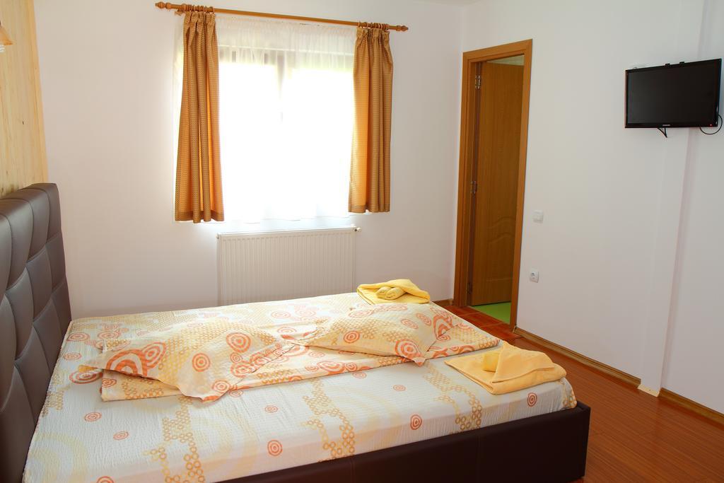 La Gabi Hotel Azuga Ngoại thất bức ảnh