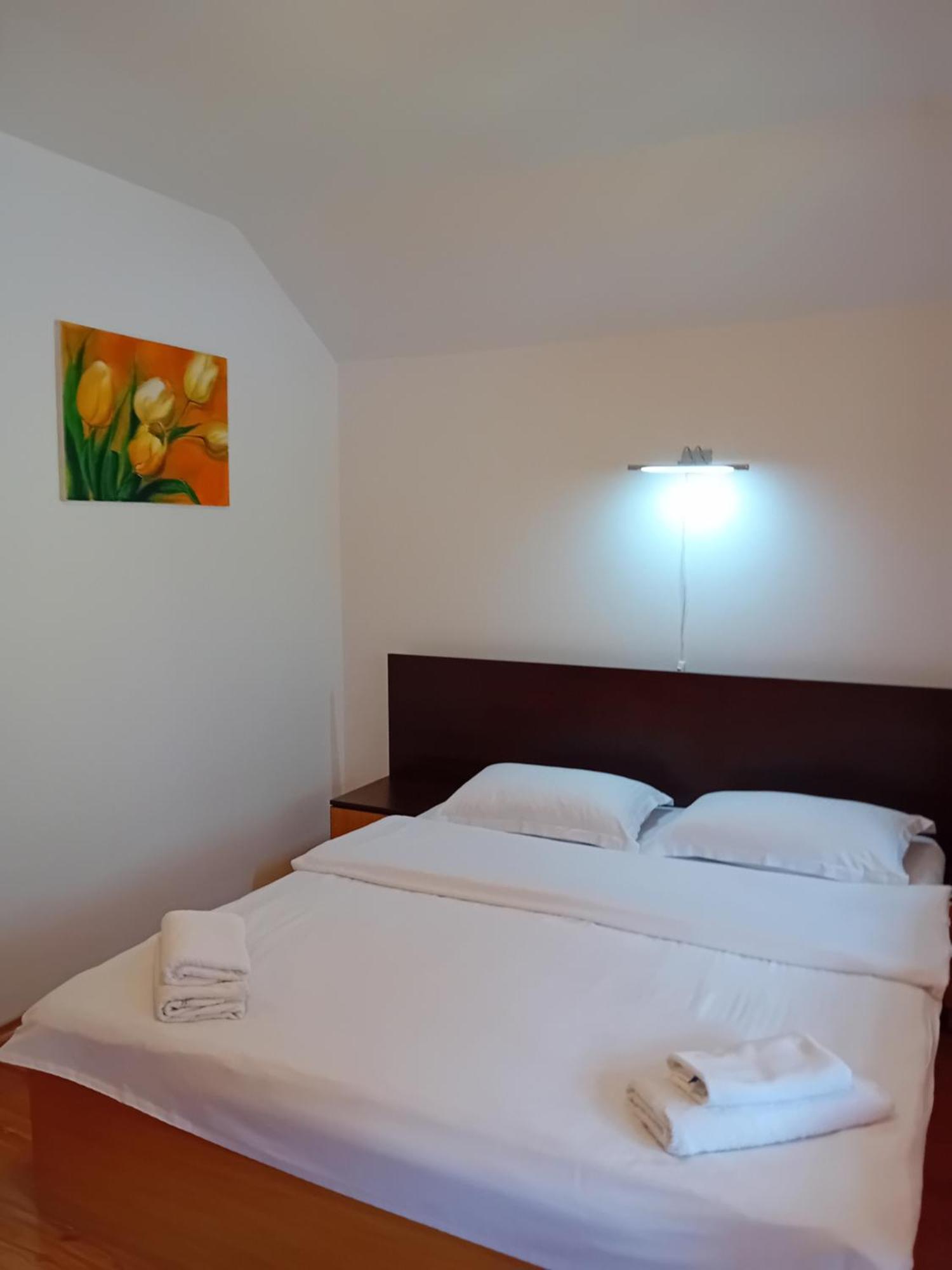 La Gabi Hotel Azuga Phòng bức ảnh
